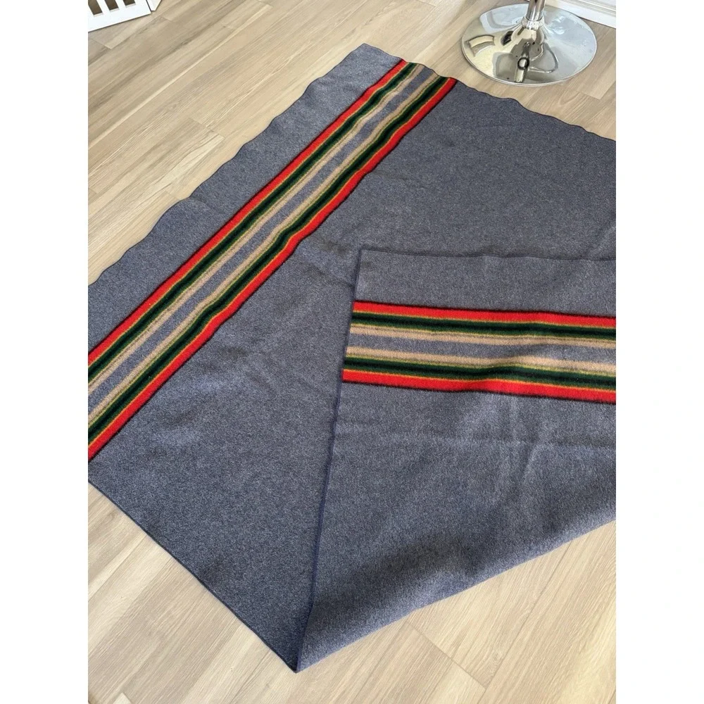 Pendleton Yakima Camp Blanket Blue W/Stripes 86% Wool 14% Cotton 65